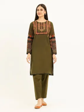 2 Piece Khaddar Suit-Embroidered (Pret)