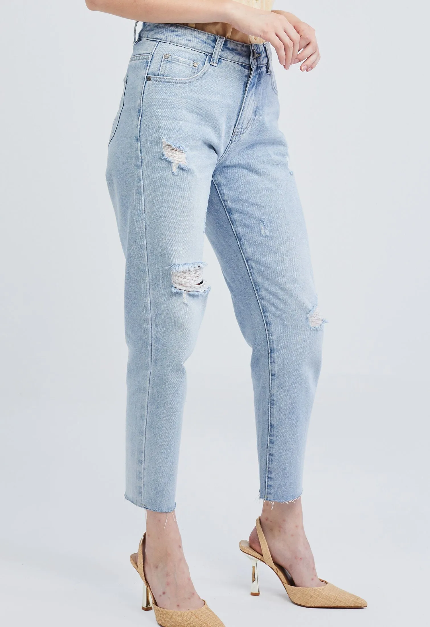 Cut-off Capri Jeans