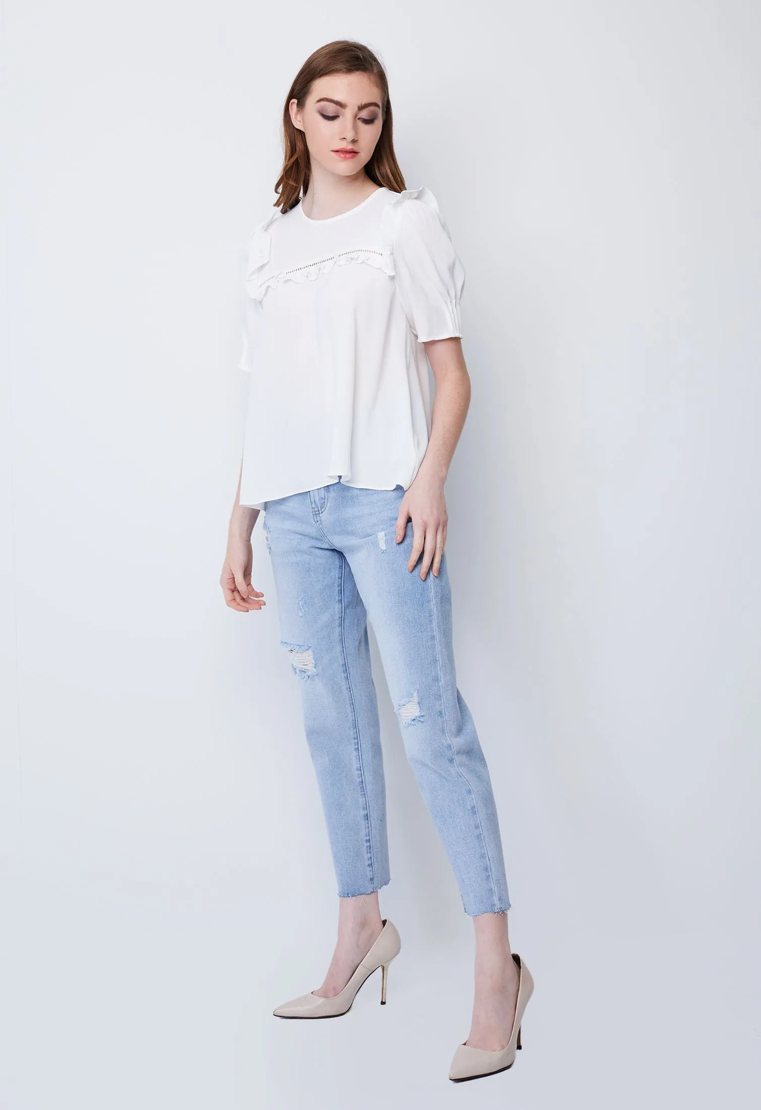 Cut-off Capri Jeans