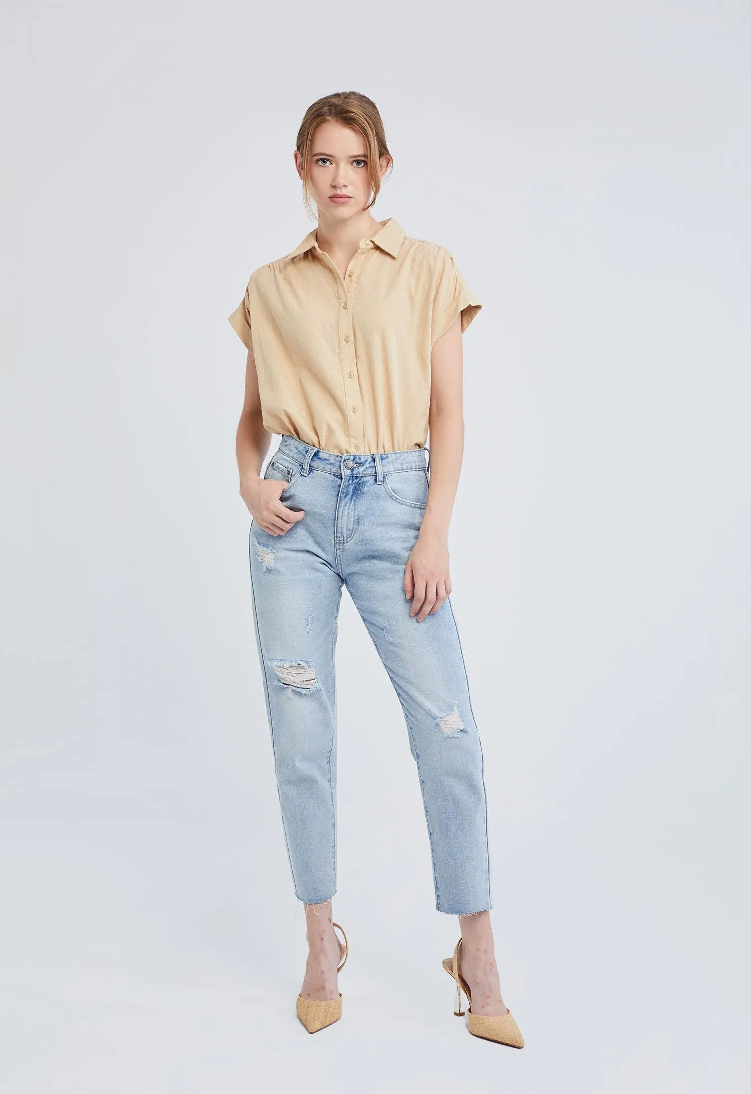 Cut-off Capri Jeans