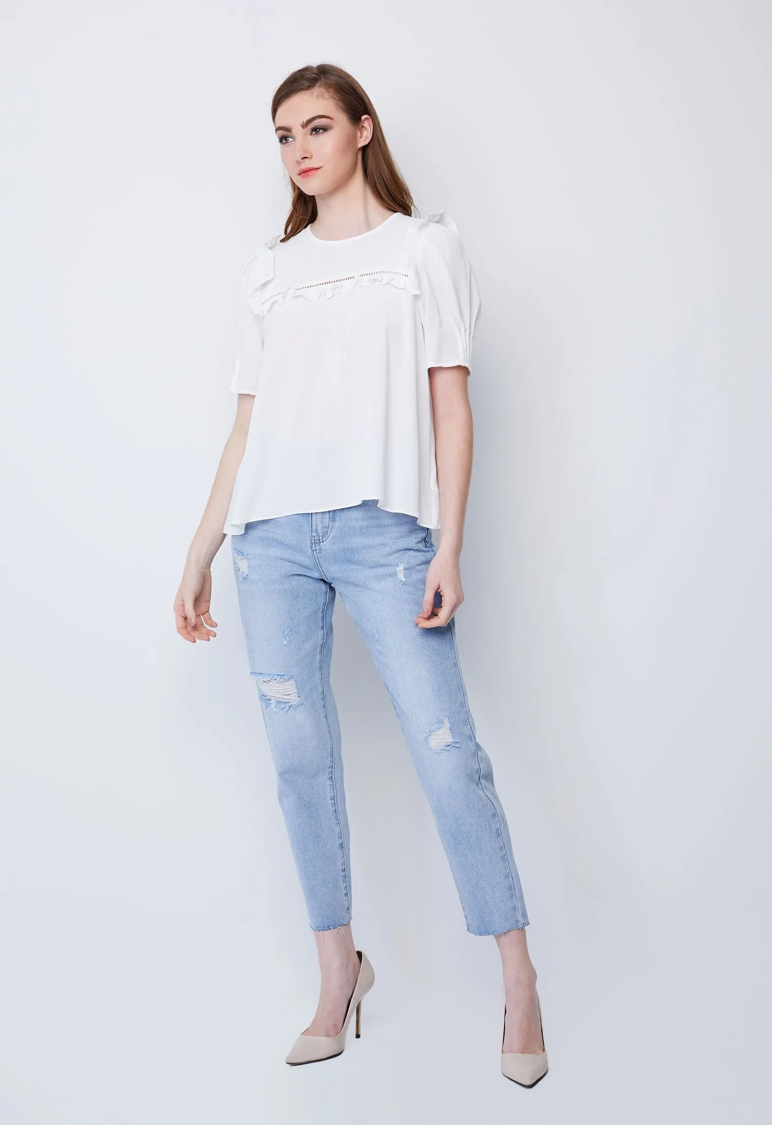 Cut-off Capri Jeans