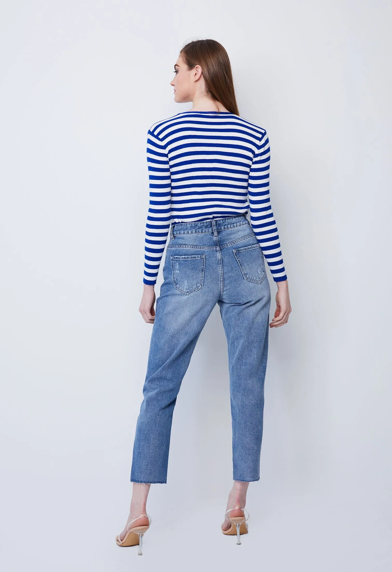 Cut-off Capri Jeans