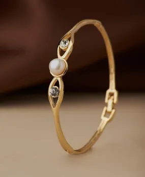 Elegant and Classy Pearl Bangle