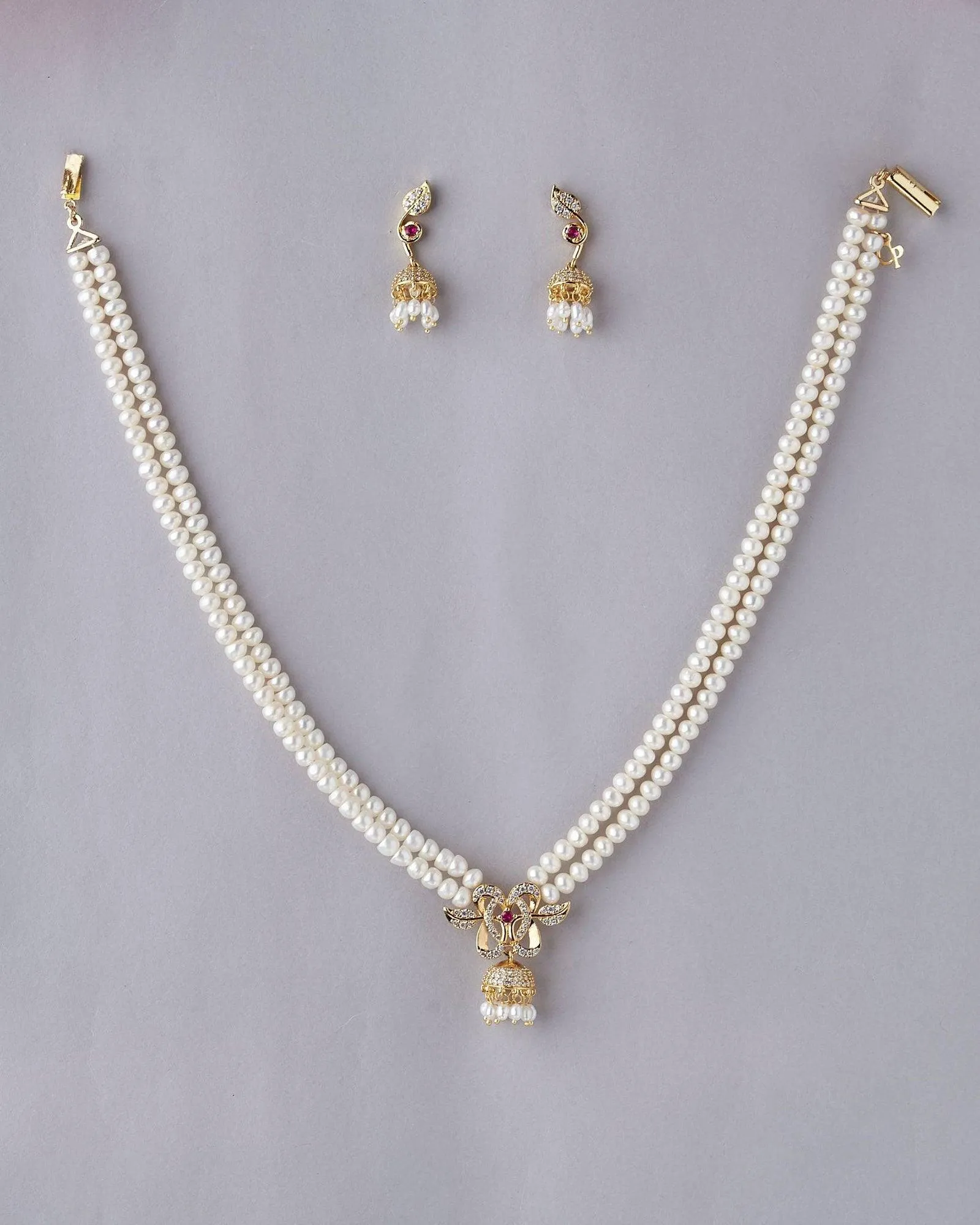 Elegant Two-line Leaf Pendant Pearl Necklace Set