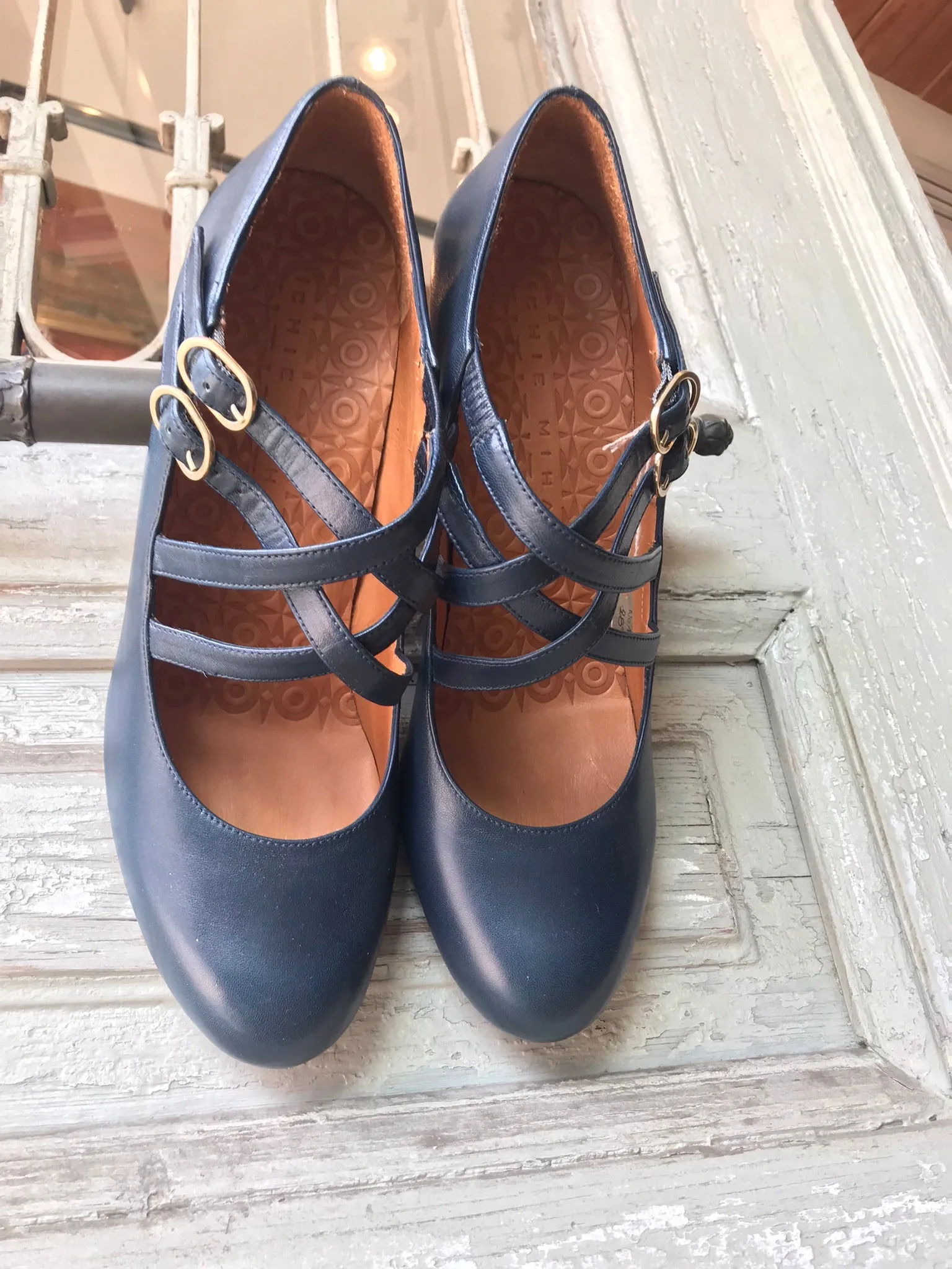 KEFIR BLUE leather shoes by CHIE MIHARA