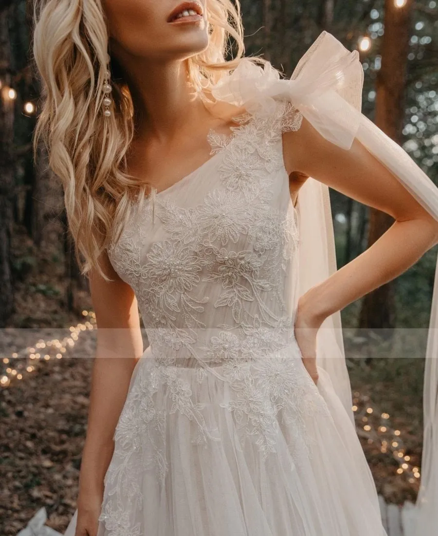 One Shoulder Pleated Beading Applique Lace Wedding Dress