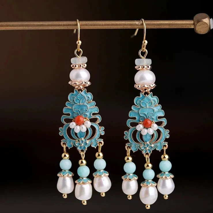 Pearl Earrings: Orient Gourd