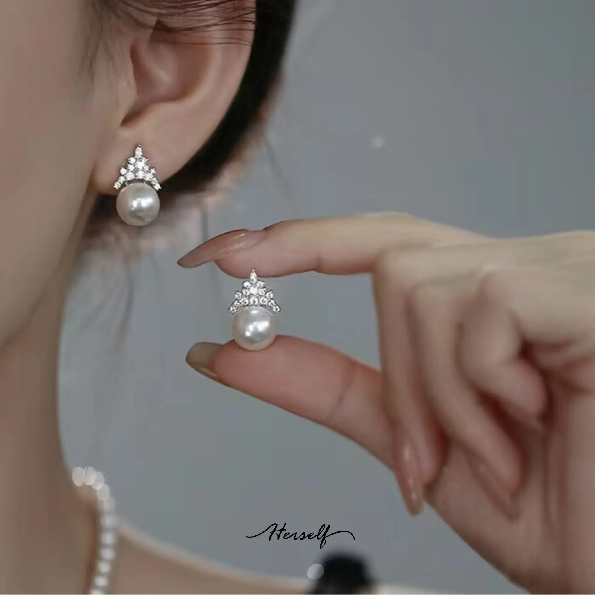 Snow Queen Pearl Earrings